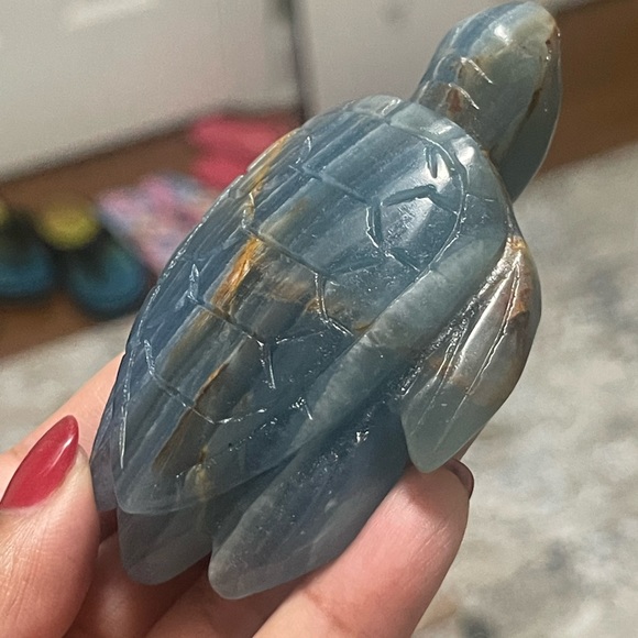 Blue Onyx Crystal Turtle Carving -SOLD - Picture 3 of 3